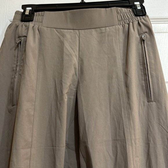 Quick dry athletic cargo zip pants size XS - Picture 2 of 5